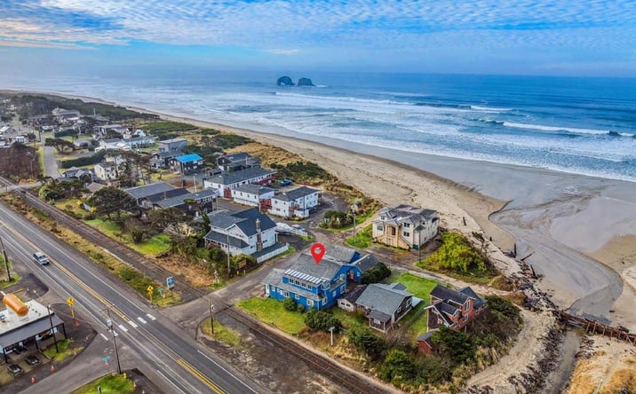 Pictures of Hospitality property located at 105 S 6th Ave, Rockaway Beach, OR 97136 for sales - image #1