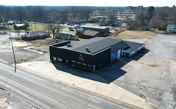 Pictures of Office, Land, Special Purpose, Retail, Industrial property located at 123 N Church Avenue N, Henderson, TN 38340 for sales - image #1