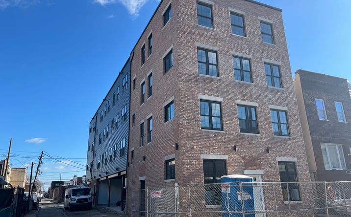 Pictures of Multifamily property located at 2809 S Warnock St, Philadelphia, PA 19148 for sales - image #1