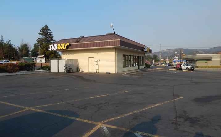 Pictures of Retail property located at 4872 SW Grange Rd, Roseburg, OR 97471 for sales - image #1