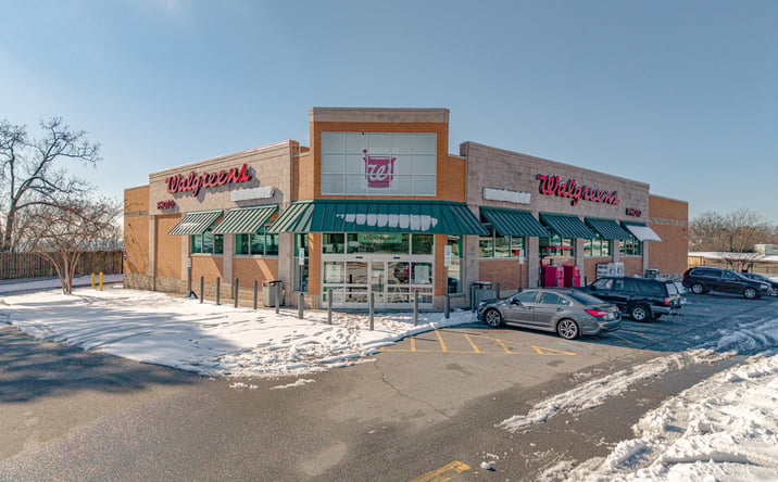 Pictures of Retail property located at 7601 Cantrell Rd, Little Rock, AR 72227 for sales - image #1
