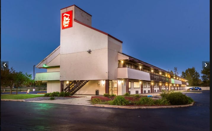 Pictures of Hospitality property located at 966 S Outer Dr, Saginaw, MI 48601 for sales - image #1