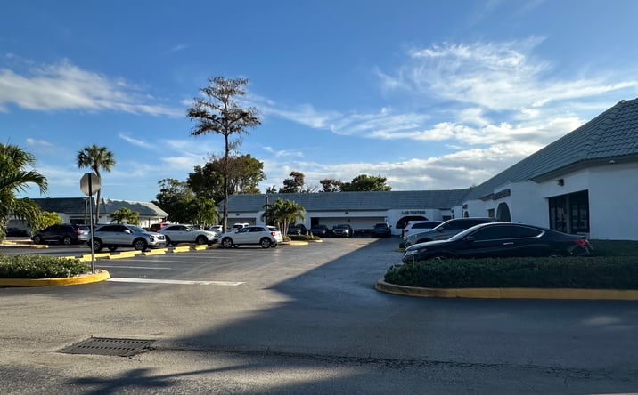 Pictures of Office property located at 7100-7200 W Commercial Blvd, Lauderhill, FL 33319 for sales - image #1