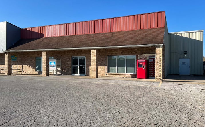 Pictures of Retail property located at 7 Northwood Dr, Bonne Terre, MO 63628 for sales - image #1