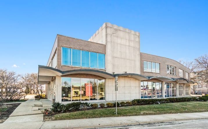Pictures of Retail property located at 1107 E State St, Rockford, IL 61104 for sales - image #1