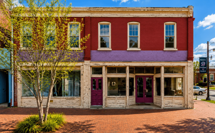 Pictures of Mixed Use, Office, Retail, Special Purpose property located at 123 S Main St, Warrenton, NC 27589 for sales - image #1
