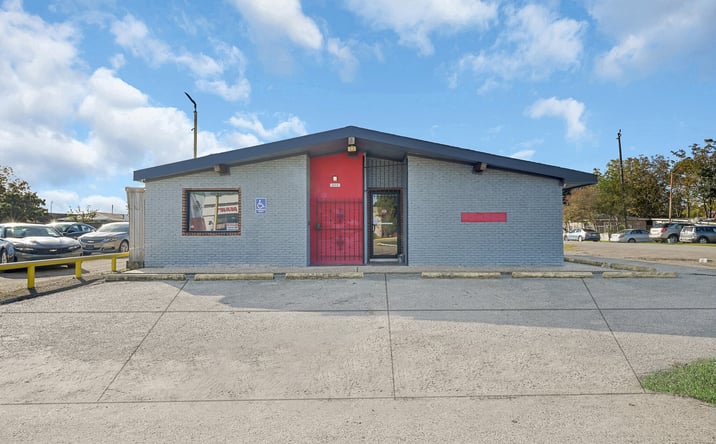 Pictures of Office, Retail property located at 602 Spencer Hwy, South Houston, TX 77587 for sales - image #1