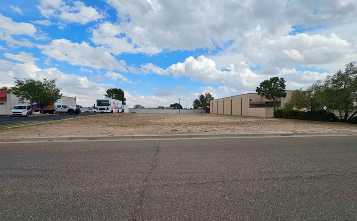 Pictures of Land property located at 00 Grand Avenue Plaza St., Roswell, NM 88201-0000 for sales - image #1