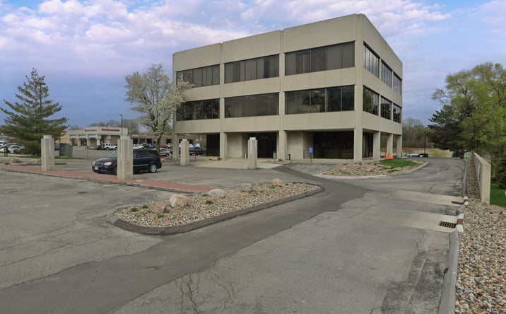 Pictures of Office property located at 4515 Fleur Dr, Des Moines, IA 50321 for sales - image #1