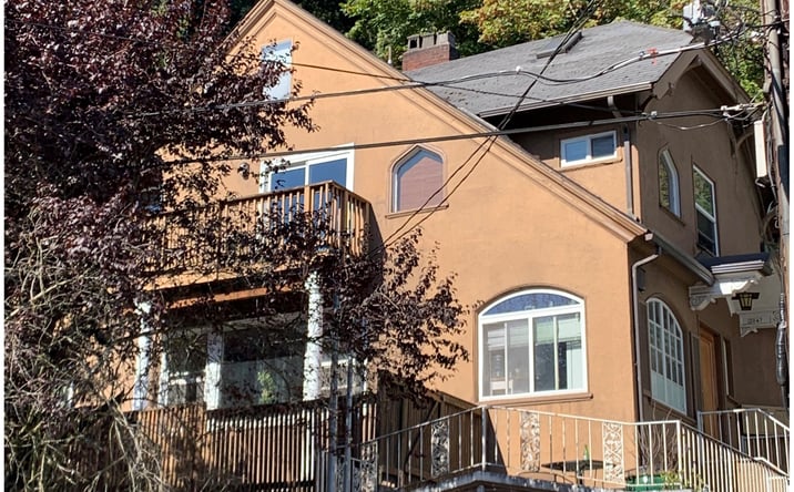 Pictures of Multifamily property located at 2047 SW 10th Ave, Portland, OR 97201 for sales - image #1