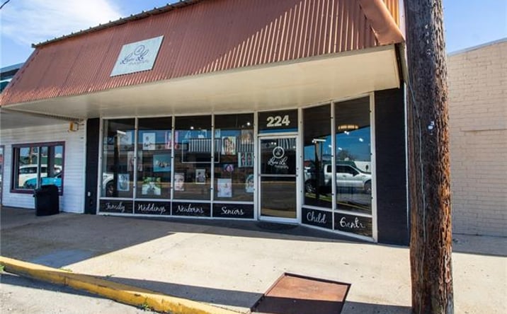 Pictures of Mixed Use, Office, Self Storage property located at 224 E Main St, Gramercy, LA 70052 for sales - image #1
