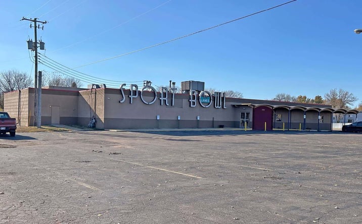 Pictures of Retail, Special Purpose property located at 1901 W Burnside St, Sioux Falls, SD 57104 for sales - image #1