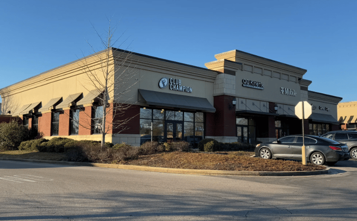 Pictures of Retail property located at 11651 Parkside Dr, Farragut, TN 37934 for sales - image #1