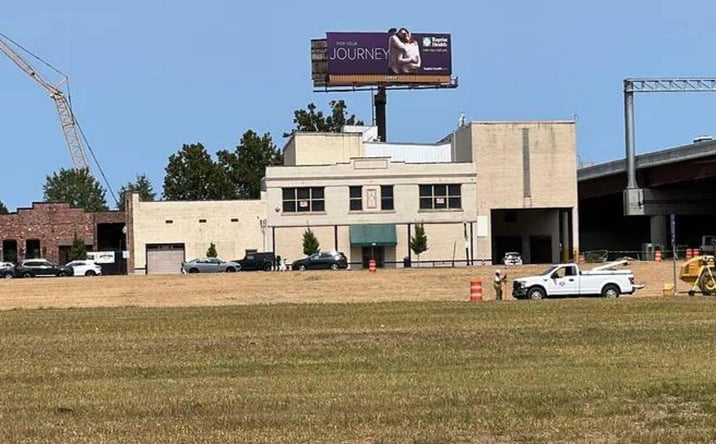 Pictures of Mixed Use, Retail property located at 620 President Clinton Ave, Little Rock, AR 72201 for sales - image #1
