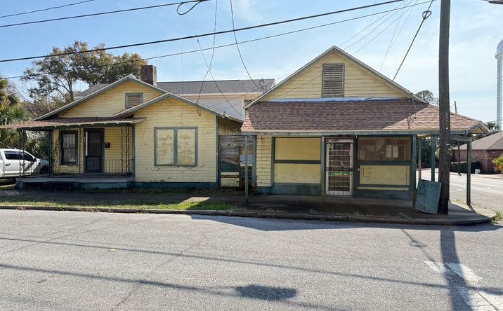 Pictures of Hospitality, Multifamily, Office, Retail property located at 127 W Belmont St, Pensacola, FL 32501 for sales - image #1