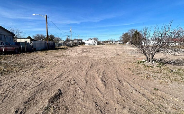 Pictures of Land property located at 1010 S 4th Street, Lovington, NM 88260 for sales - image #1