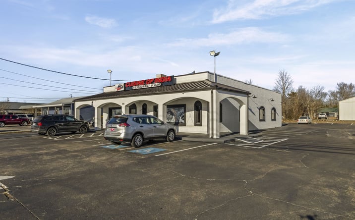 Pictures of Retail property located at 1312 NW Broad St, Murfreesboro, TN 37129 for sales - image #1