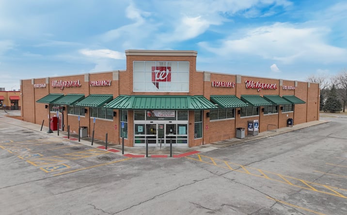 Pictures of Retail property located at 6200 SE 14th St, Des Moines, IA 50320 for sales - image #1