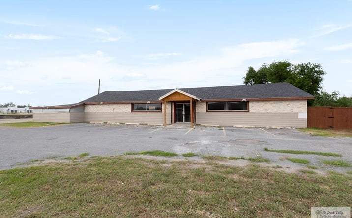 Pictures of Retail property located at 1926 N Sunshine Strip, Harlingen, TX 78550 for sales - image #1