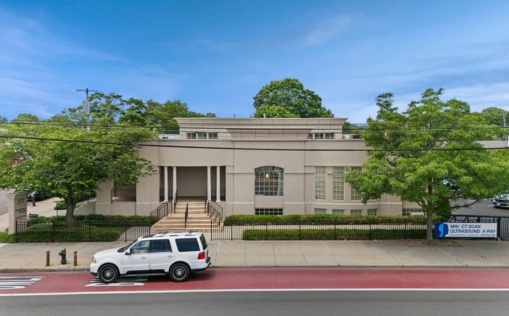 Pictures of Office property located at 2777 Hylan Blvd, Staten Island, NY 10306 for sales - image #1