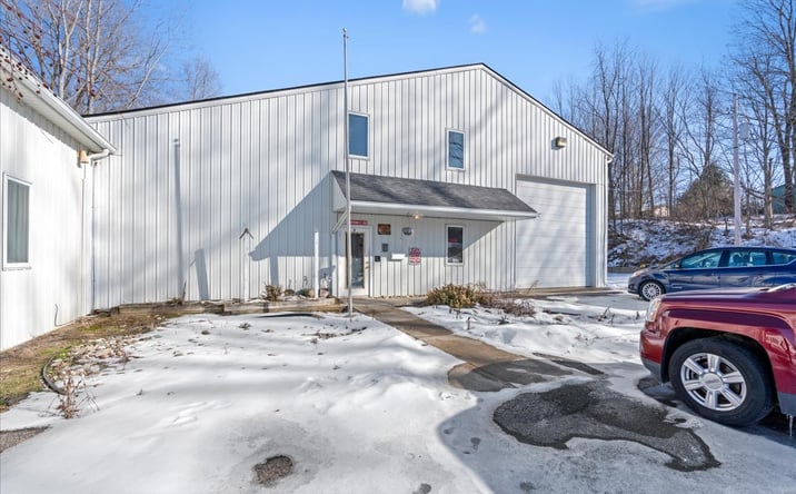 Pictures of Industrial property located at 5096 N Canal Rd, Dimondale, MI 48821 for sales - image #1