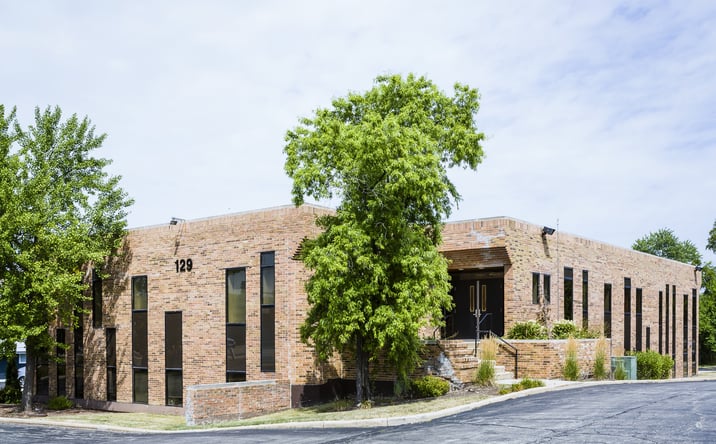 Pictures of Land, Office, Retail property located at 129 S Roselle Rd, Schaumburg, IL 60193 for sales - image #1
