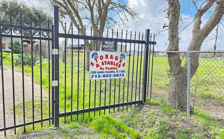 Pictures of Industrial, Mobile Home Park, Self Storage, Special Purpose property located at 1502 Jenkins Rd (1502 1/2 Jenkins), Pasadena, TX 77506 for sales - image #1