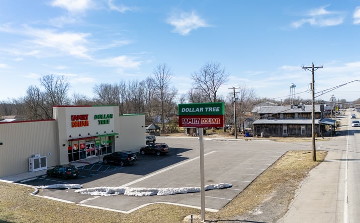 Pictures of Retail property located at 1005 Main St, Palmyra, IN 47164 for sales - image #1