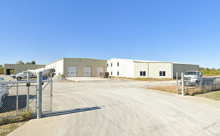 image of property at 4926 CHURCH RD East Saint Louis IL 62207-1392
