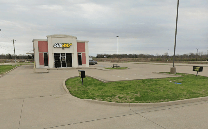 Pictures of Retail property located at 2951 Ridgeway Dr, Corsicana, TX 75109 for sales - image #1