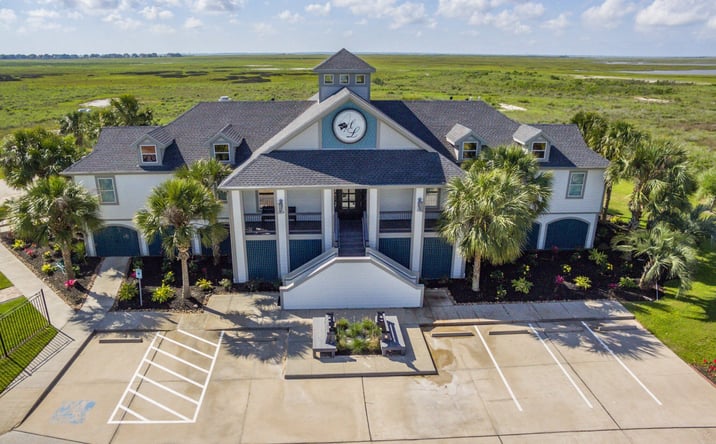 Pictures of Hospitality, Retail, Special Purpose property located at 201 Harborwalk Blvd, Hitchcock, TX 77563 for sales - image #1