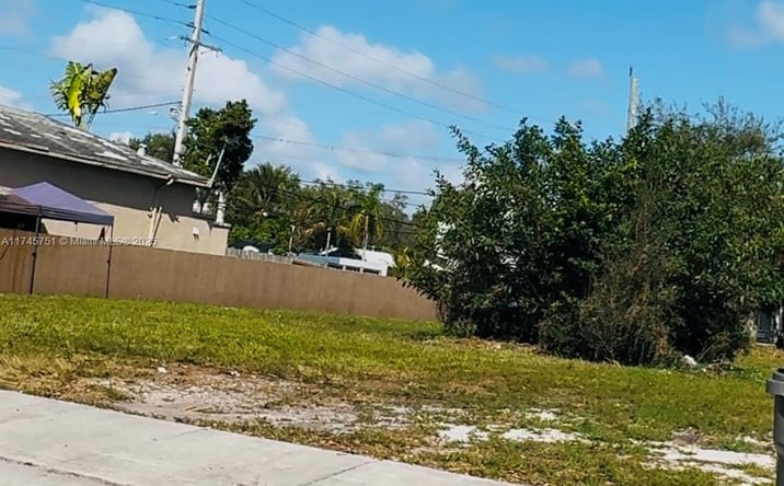 Pictures of Land property located at 1023 W Las Olas Blvd, Fort Lauderdale, FL 33312 for sales - image #1
