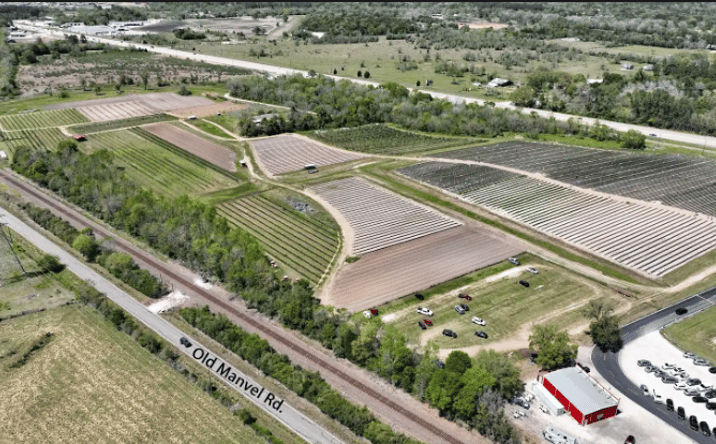 Pictures of Land property located at 3801 W. Highway 6, Alvin, TX, USA77, Alvin, TX 77511 for sales - image #1