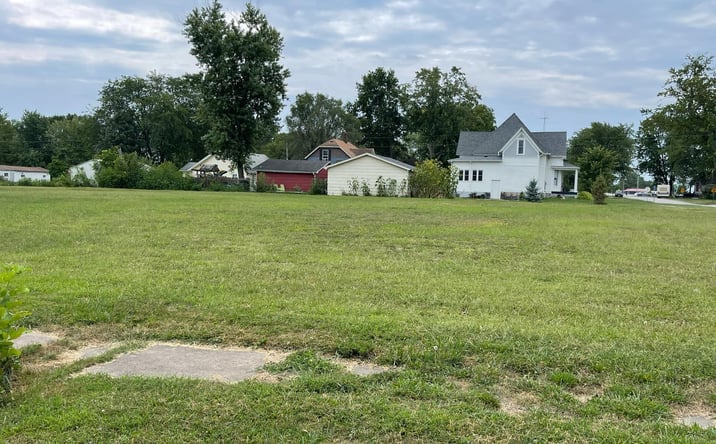 Pictures of Land property located at 106 E Lee Street E, Seymour, IA 52590 for sales - image #1