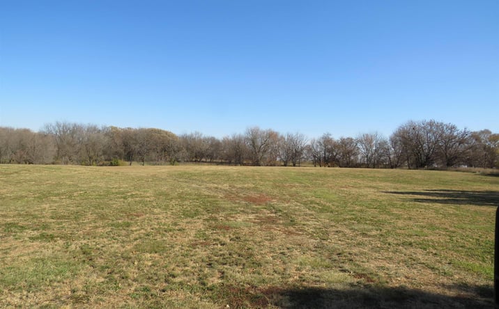 Pictures of Land property located at 1427 4th St, Hampton, IA 50441 for sales - image #1