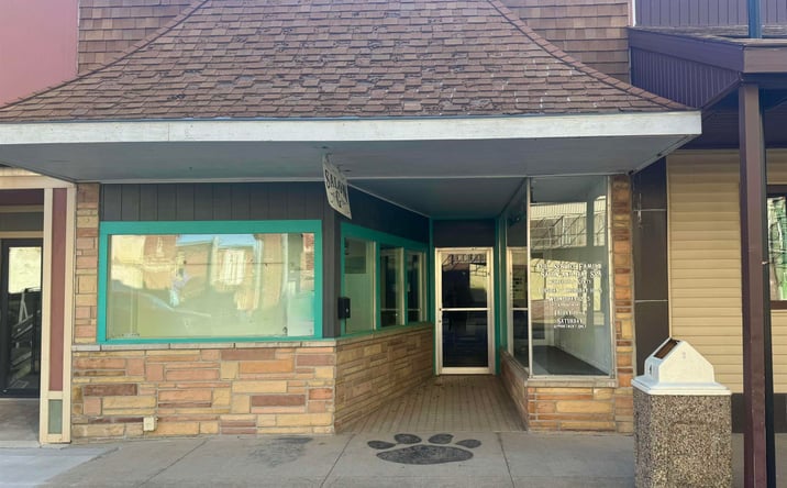Pictures of Office, Retail property located at 113 N Maple Street N, Creston, IA 50801 for sales - image #1