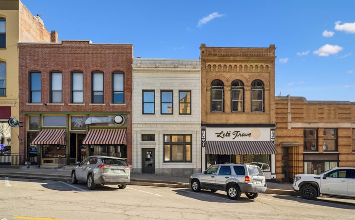 Pictures of Retail, Office, Business for Sale property located at 314 N 4Th Street, Burlington, IA 52601 for sales - image #1