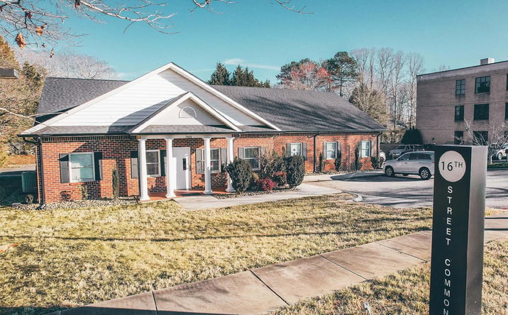 Pictures of Office, Retail property located at 2820 16th St NE, Hickory, NC 28601 for sales - image #1
