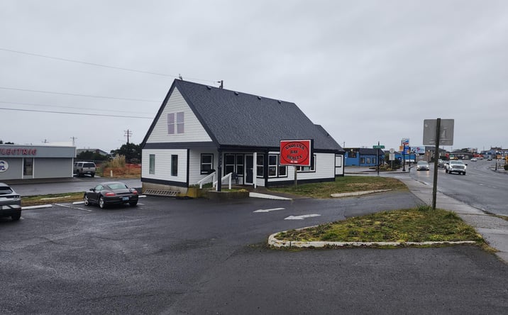 Pictures of Retail, Office property located at 1112 SW Coast Highway, Newport, OR 97365 for sales - image #1