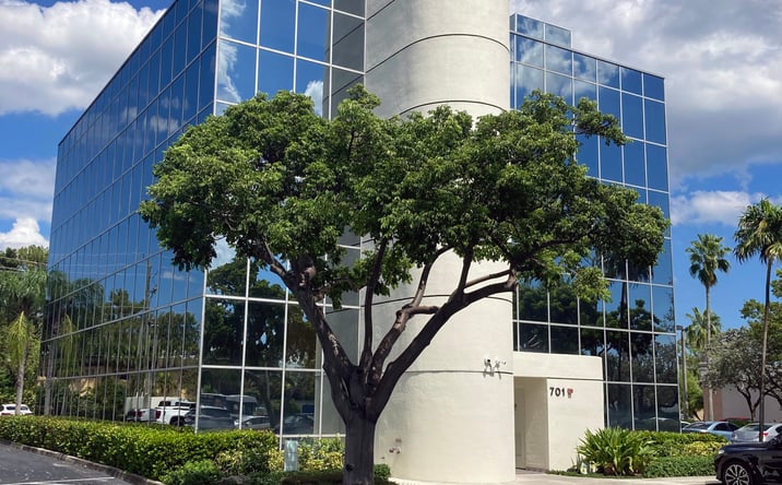 Pictures of Office property located at 701 E Commercial Blvd, Oakland Park, FL 33334 for sales - image #1