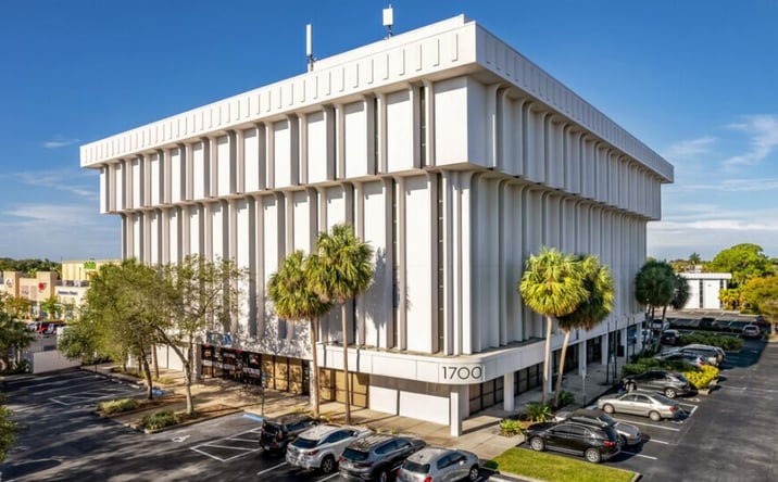 image of property at 1700 66TH ST N St Petersburg FL 33710-5544