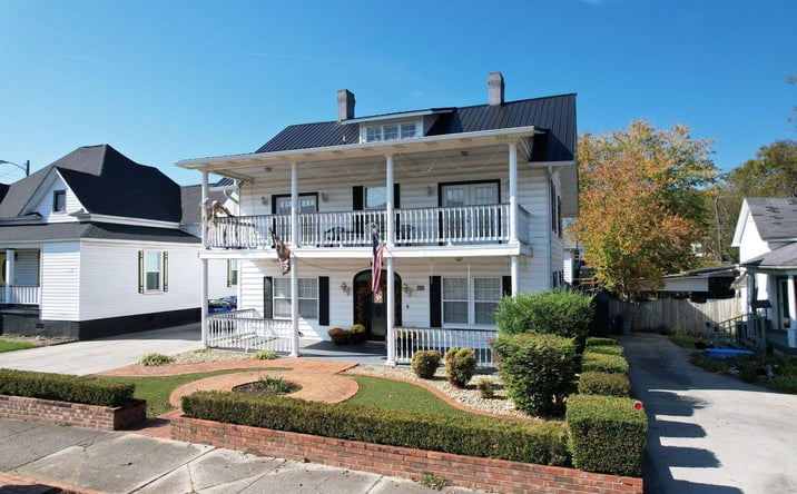 Pictures of Mixed Use, Multifamily, Special Purpose property located at 422 Tennessee Ave, Etowah, TN 37331 for sales - image #1