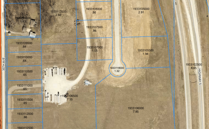 Pictures of Land property located at 1101 W Pleasant St, Pleasantville, IA 50225 for sales - image #1
