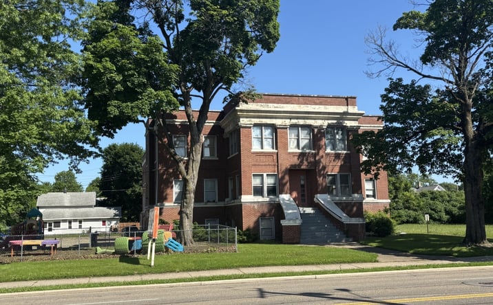 Pictures of Retail, Office, Special Purpose property located at 324 Wooster Road North, Barberton, OH 44203 for sales - image #1