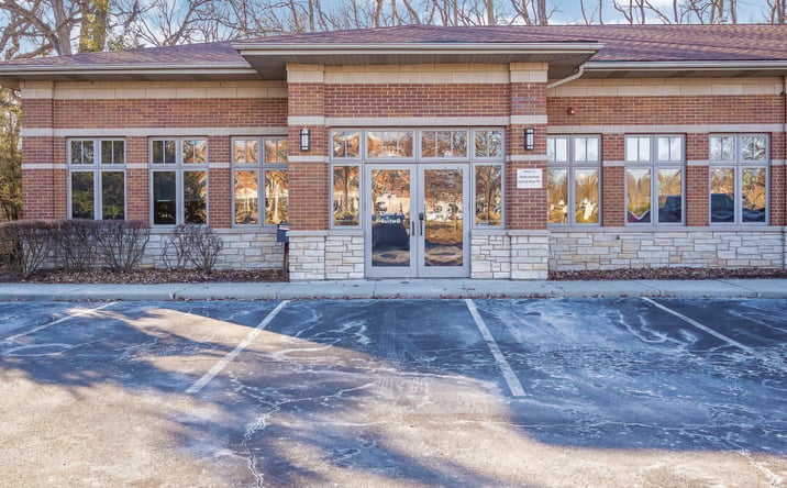 Pictures of Office property located at 400 Knoll St, Wheaton, IL 60187 for sales - image #1