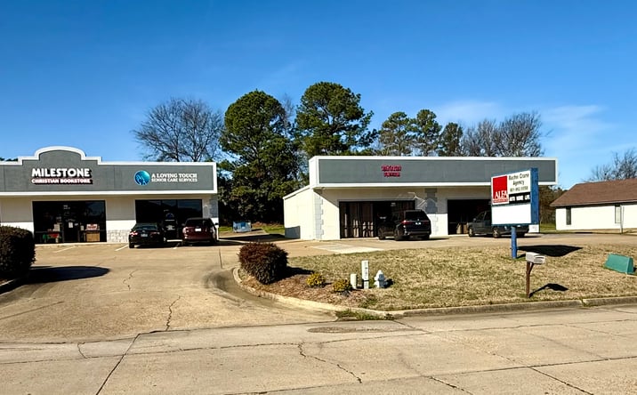 Pictures of Retail property located at 115 Westside Cv, Pearl, MS 39208 for sales - image #1