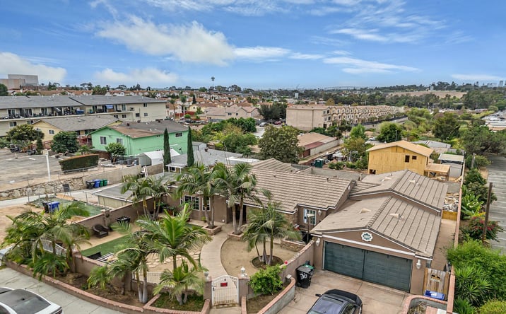Pictures of Multifamily property located at 330 Willie James Jones Avenue, San Diego, CA 92102 for sales - image #1