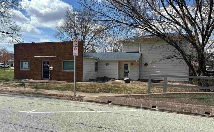 Pictures of Retail, Office property located at 2332 EASTERN Avenue, Davenport, IA 52803 for sales - image #1