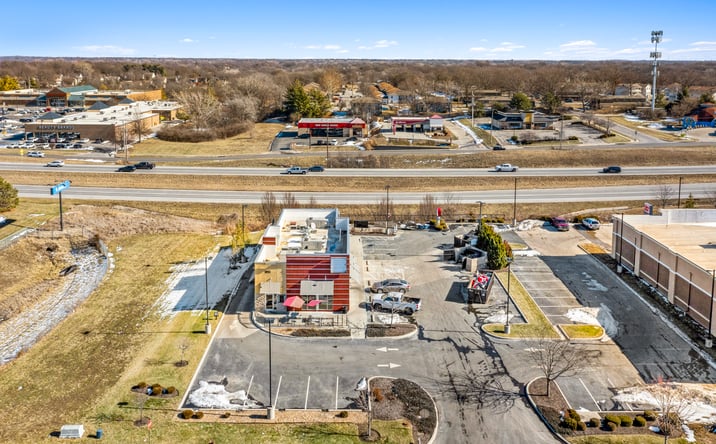 Pictures of Retail property located at 951 NE Sam Walton Ln, Lee's Summit, MO 64086 for sales - image #1