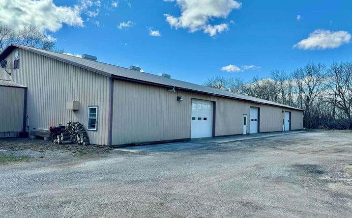 Pictures of Industrial property located at 129 Oakridge Dr, North Prairie, WI 53153 for sales - image #1